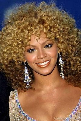 photos coiffure beyonce  24 blonde platine meches frisees