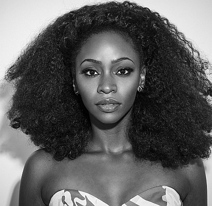 photos coiffure Teyonah Parris afro