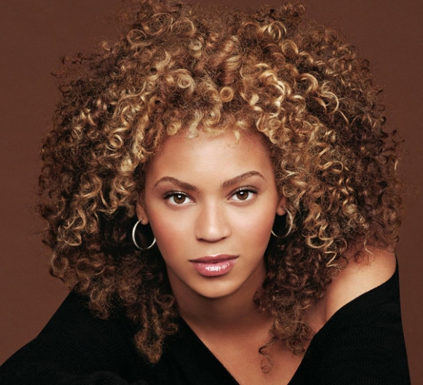 photos coiffure beyonce  07 cheveux frises