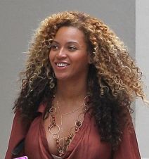 photos coiffure beyonce cheveux frises