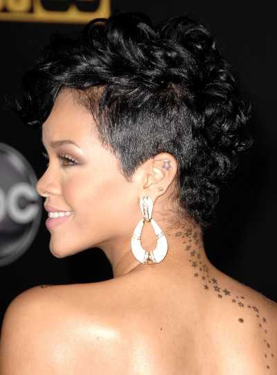 photos coiffure rihanna back hair 12e