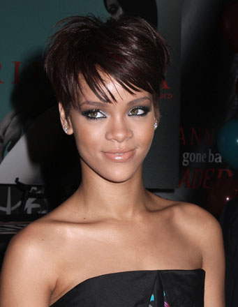 photos coiffure rihanna coupe courte assymetrique