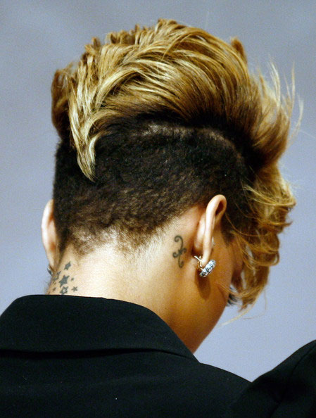 photos coiffure rihanna crete arriere